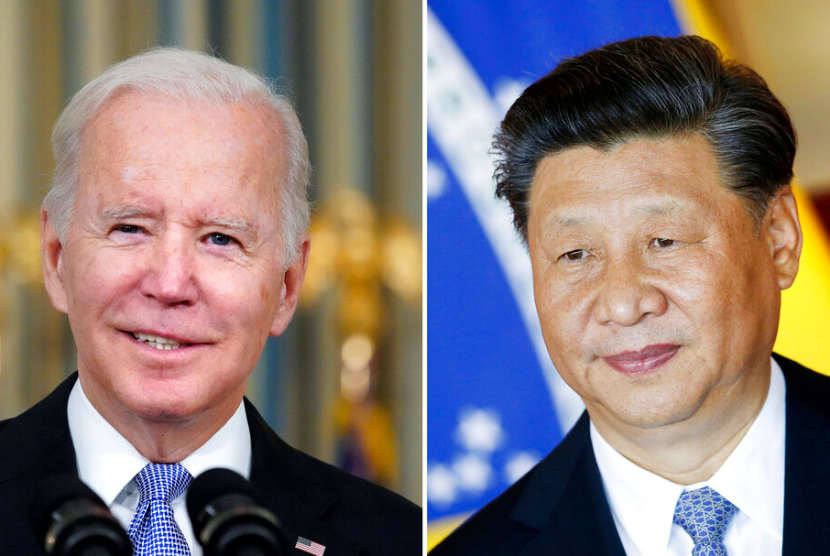 Gambar kombinasi ini menunjukkan Presiden AS Joe Biden di Washington, 6 November 2021, dan Presiden China Xi Jinping di Brasilia, Brasil, 13 November 2019.