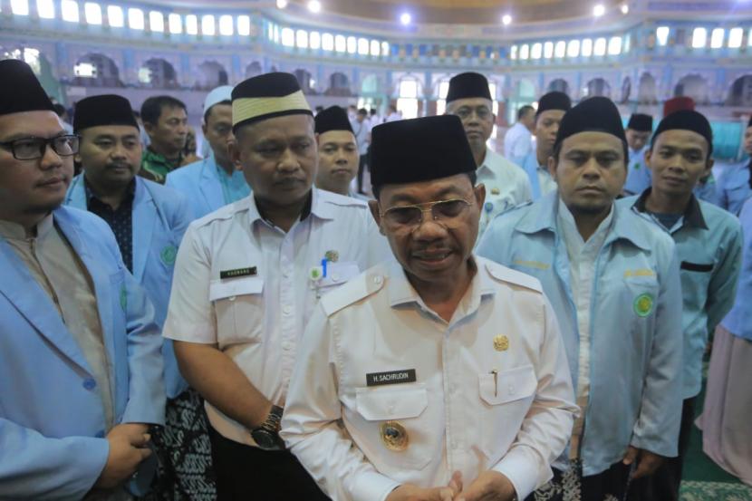 Wakil Wali Kota Tangerang Sachrudin (tengah) dalam agenda penutupan Festival Al Azhom di Masjid Al Azhom, Tangerang, Rabu (5/10/2022).
