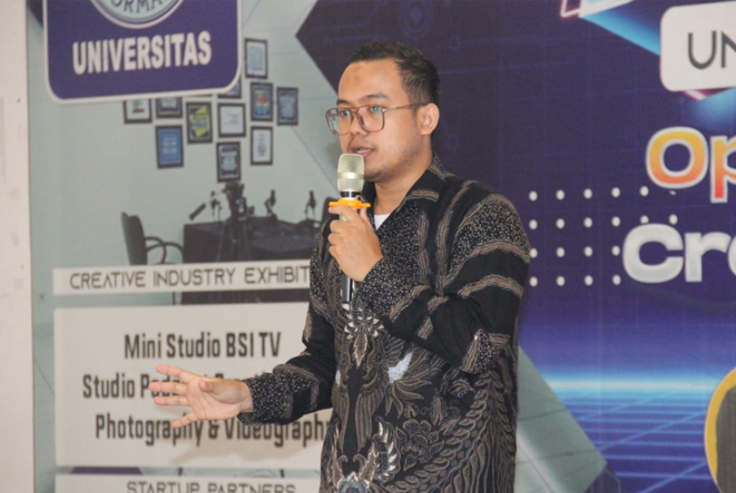 DCC menggandeng Universitas BSI (Bina Sarana Informatika), siapkan talenta-talenta digital dari kalangan siswa, melalui gelaran BSI Digination, yang digelar di Universitas BSI kampus BSD, Tangerang, pada Rabu (5/10/2022).