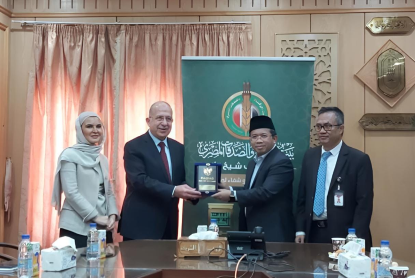 Badan Amil Zakat Nasional (Baznas) Republik Indonesia (RI) sepakat memperkuat kerja sama dengan Bayt Zakat dan Sedekah Mesir. 