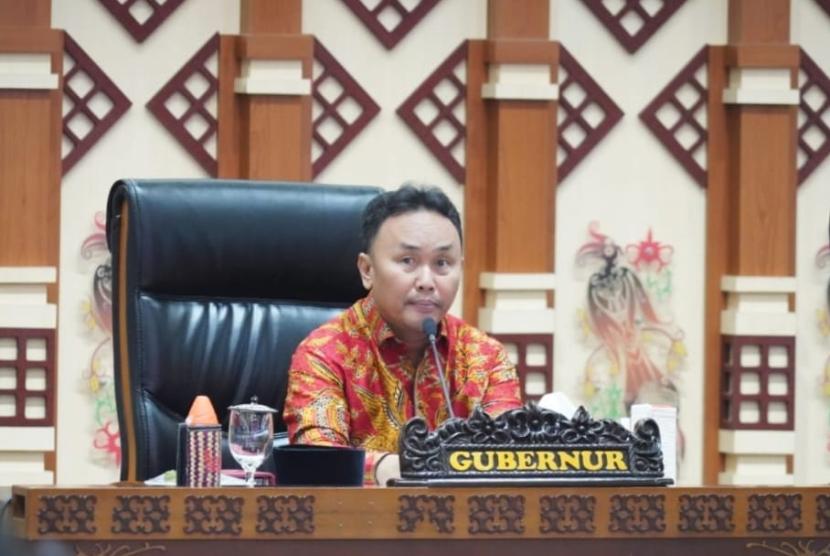 Gubernur Kalimantan Tengah (Kalteng) Sugianto Sabran memimpin rapat evaluasi APBD tahun 2022 dan pembahasan APBD tahun anggaran 2023, bertempat di Aula Jayang Tingang Kantor Gubernur Kalteng, Kamis (10/11/2022).