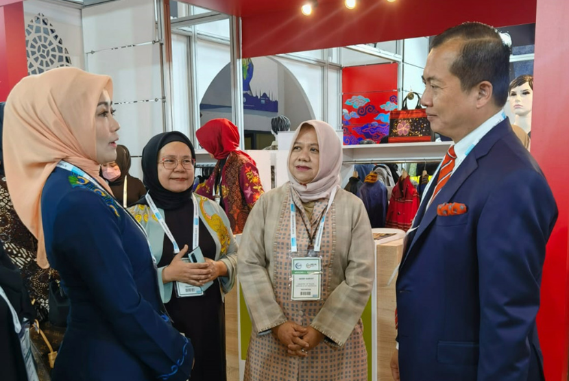 Kementerian Perdagangan (Kemendag) kembali berpartisipasi pada The 9th Organisation of Islamic Cooperation (OIC) Halal Expo 2022 yang berlangsung pada 24–27 November 2022 di Istanbul Expo Center, Istanbul, Turki.
