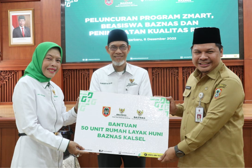  Badan Amil Zakat Nasional (Baznas) bekerja sama dengan PT Paragon Technology and Innovation (PT Paragon Technology) dalam menggulirkan program Zmart di Kalimantan Selatan (Kalsel).