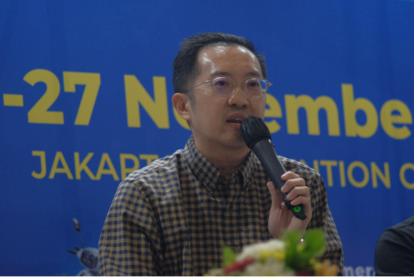 Albert Luhur selaku Executive Director PT Summarecon Agung Tbk berbicara dalam acara talkshow yang bertajuk Mo Mo Gue.