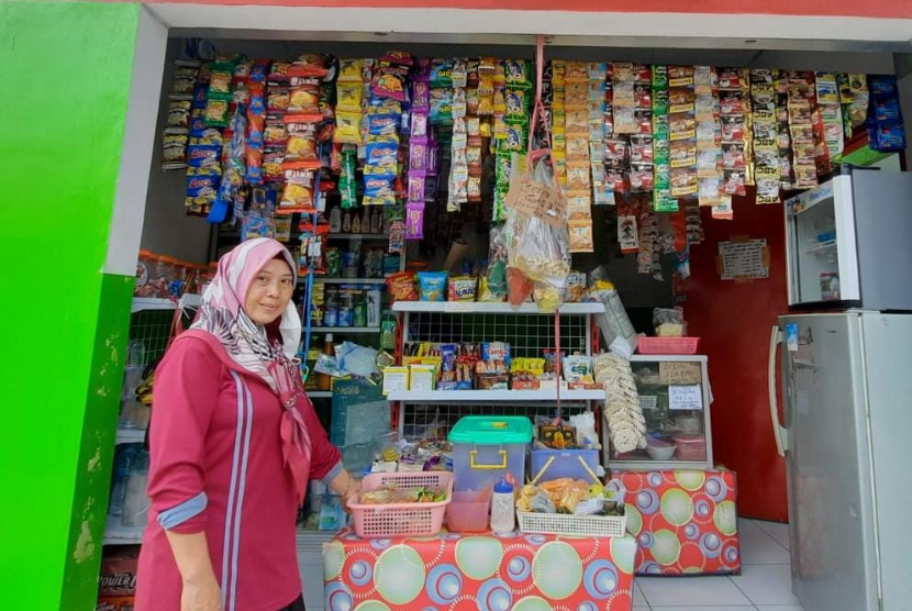 Program Zmart yang digulirkan Badan Amil Zakat Nasional (Baznas) berhasil meningkatkan perekonomian keluarga mustahik penerima manfaat, termasuk yang terjadi pada Lia Herlia penerima manfaat asal Garut, Jawa Barat. 