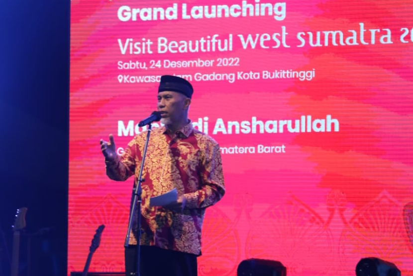 Pemerintah Provinsi Sumatera Barat (Sumbar) bekerja sama dengan Bank Indonesia Perwakilan Sumbar telah mencanangkan tahun kunjungan wisata Sumbar dengan mengusung tagline Visit Beautiful West Sumatera (VBWS) 2023.