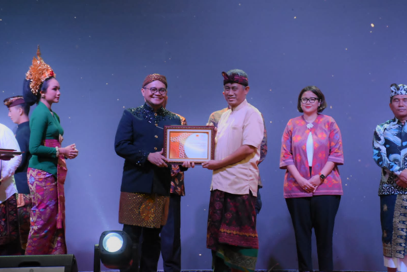 Dalam perhelatan Public Relation Indonesia Award (PRIA) 2023, DPR RI raih penghargaan Media Cetak dan Online Terpopuler 2022.