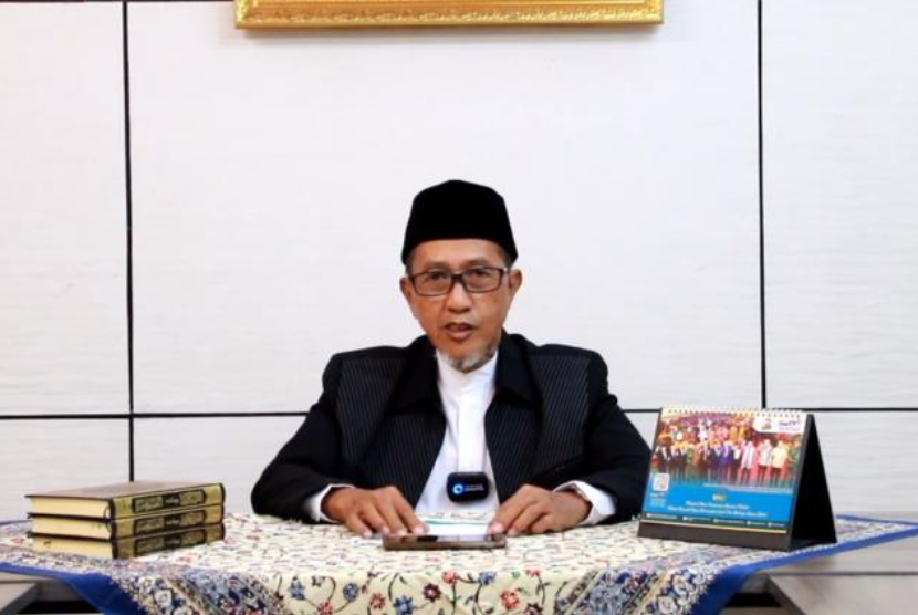 Pengasuh Pesantren Raudhatul Ulum Sakatiga KH Tol'at Wafa Ahmad