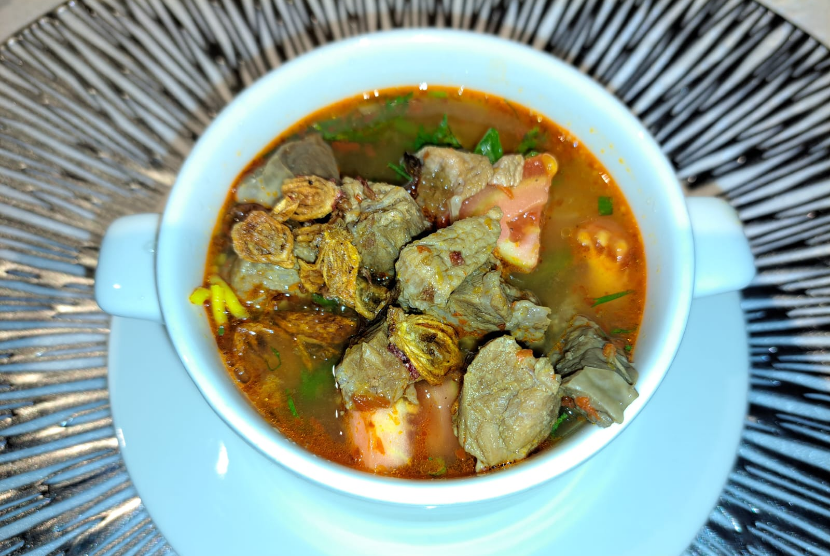 Menu soto mi bogor ala Damar Restaurant di Pullman Ciawi Vimala Hills, Bogor, Jawa Barat.