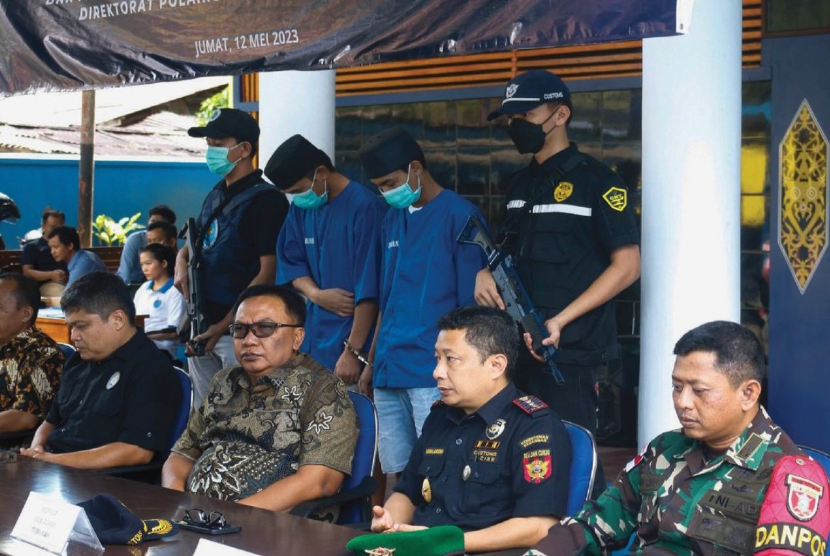  Bea Cukai Tarakan bersinergi dengan Badan Narkotika Nasional Provinsi Kalimantan Utara memusnahkan barang hasil penindakan berupa narkotika jenis sabu. 
