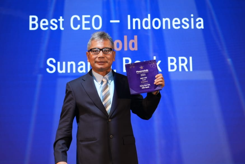 Direktur Utama BRI Sunarso yang hadir dalam acara tersebut mengungkapkan bahwa keberhasilan BRI dalam memperoleh penghargaan dari FinanceAsia merupakan cerminan apresiasi dunia internasional atas keberhasilan BRI.