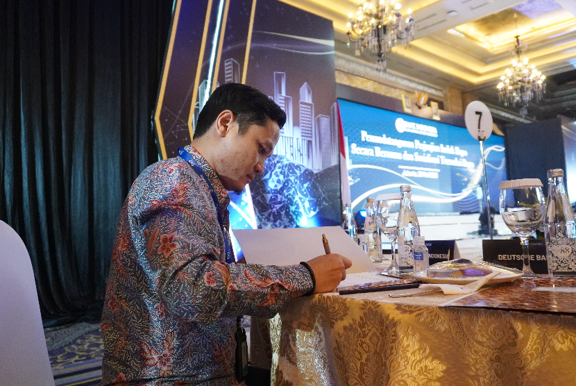 T Bank Amar Indonesia Tbk (Amar Bank), bank digital yang melayani segmen ritel dan UMKM, turut serta dalam penandatanganan Global Master Repo Agreement (GMRA) yang difasilitasi oleh Bank Indonesia pada Senin (29/5/2023).
