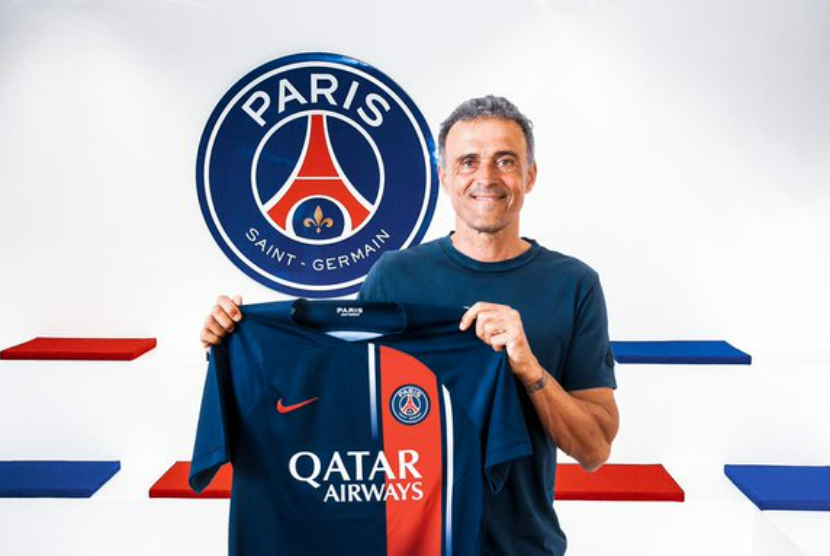 Luis Enrique resmi diangkat menjadi pelatih Paris Saint Germain (PSG).