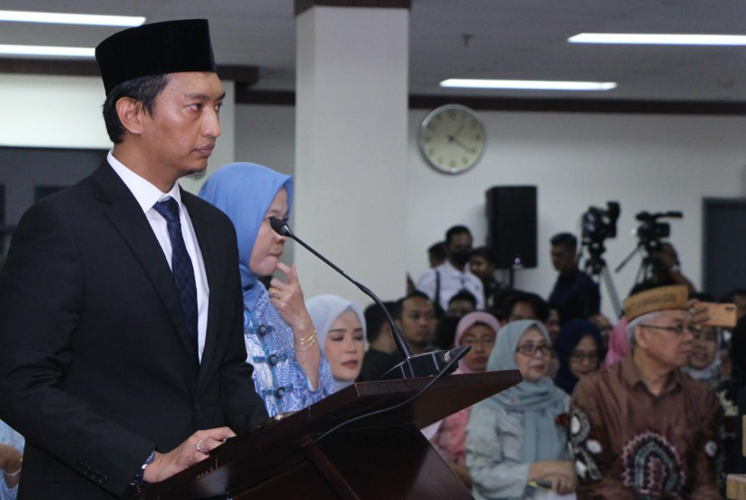 Fakultas Kesehatan Masyarakat (FKM) Universitas Indonesia (UI) melaksanakan sidang terbuka promosi doktor atas nama Muh Arief Rosyid Hasan.