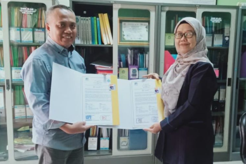 Kampus Digital Bisnis Universitas Nusa Mandiri (UNM) dan SMKN 44 Jakarta jalin kerja sama dengan melakukan penandatanganan Memorandum of Understanding (MoU).