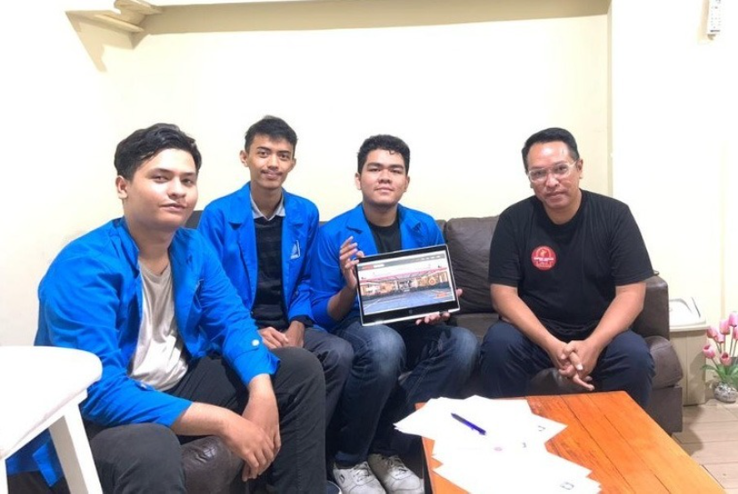 Mahasiswa Program Studi (prodi) Sistem Informasi Universitas BSI (Bina Sarana Informatika) kampus Bogor berhasil mengimplementasikan Sistem Informasi Pemesanan Makanan dan Minuman untuk Industri Restoran Dapoer Yamceh.