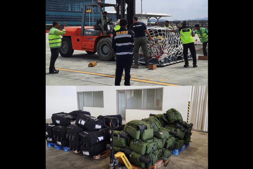 Bea Cukai Yogyakarta melakukan pengawasan dan pelayanan ekspor perlengkapan militer yang dibawa oleh pasukan Tentara Nasional Indonesia Angkatan Darat (TNI AD) ke Australia pada Rabu (23/8/2023) melalui Bandara Internasional Yogyakarta.