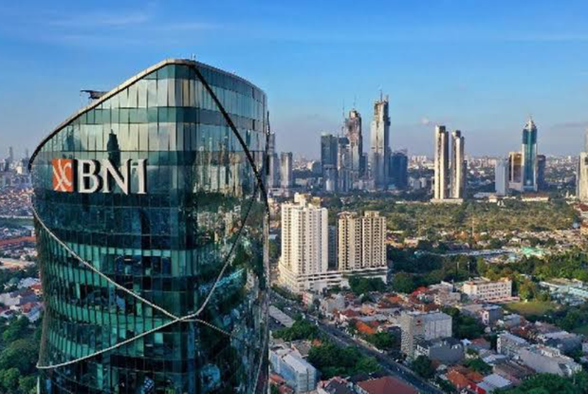 Rencana aksi korporasi PT Bank Negara Indonesia (Persero) Tbk untuk melakukan stock split diproyeksikan akan berdampak positif pada harga saham.