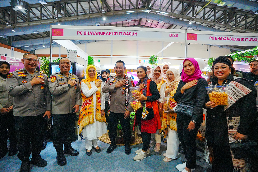 Kapolri Jenderal Listyo Sigit Prabowo menghadiri kegiatan kreasi Bhayangkari Nusantara di Jakarta Convention Center (JCC), Senayan, Jakarta Pusat, Kamis (21/9/2023). 