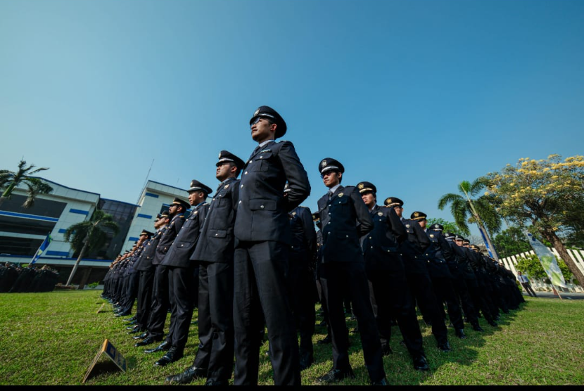 Dalam peringatan HBC ke-77 yang digelar pada Rabu (4/10/2023), Bea Cukai menggaungkan semangat “Pelayanan Semakin Mudah” sebagai cerminan arah perubahan positif dalam penyediaan layanan.