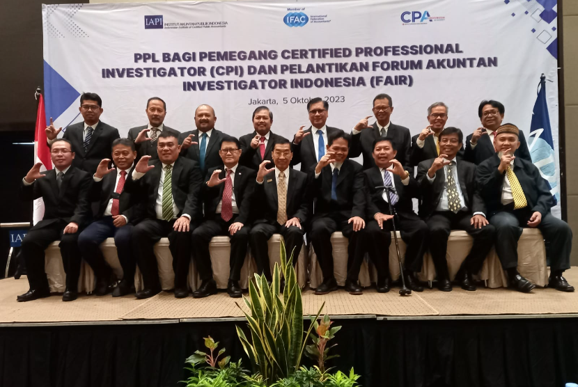 Institut Akuntan Publik Indonesia (IAPI) sukses menggelar acara pelantikan Pengurus Forum Akuntan Investigator (FAIr) yang berlangsung pada Kamis (5/10/2023), di Jakarta. 