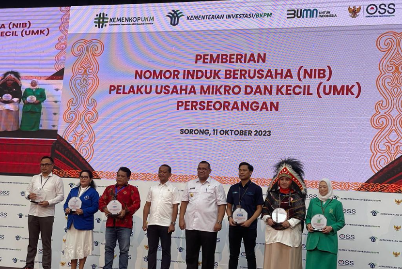 Acara Pemberian NIB Pelaku Usaha Mikro dan Kecil (UMK) Perseorangan yang dilaksanakan di Sorong, Papua Barat Daya, pada Rabu (11/10/2023).