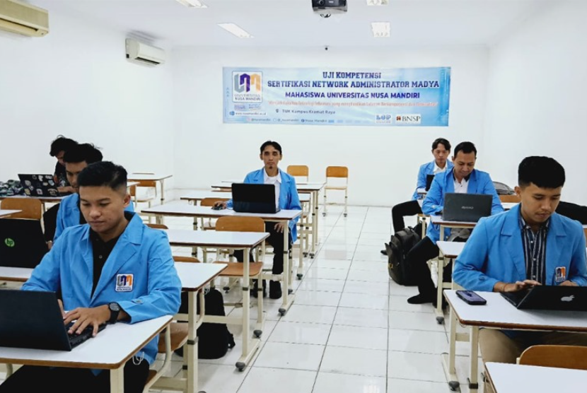 Program Studi Sistem Informasi Fakultas Teknologi Informasi (FTI) Kampus Digital Bisnis Universitas Nusa Mandiri (UNM) menggelar uji kompetensi dengan assesment sertifikasi Analis Program.