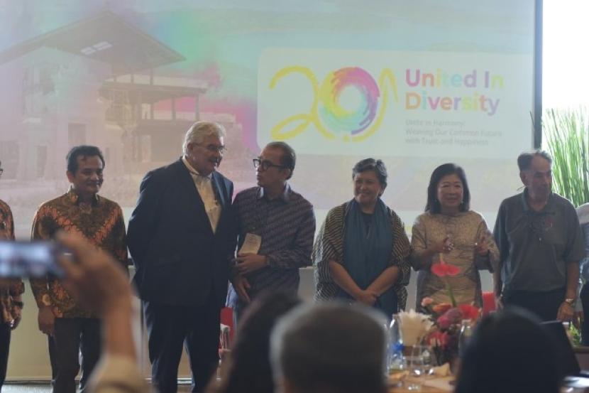 United In Diversity (UID) mendorong perubahan dalam pembangunan Indonesia 