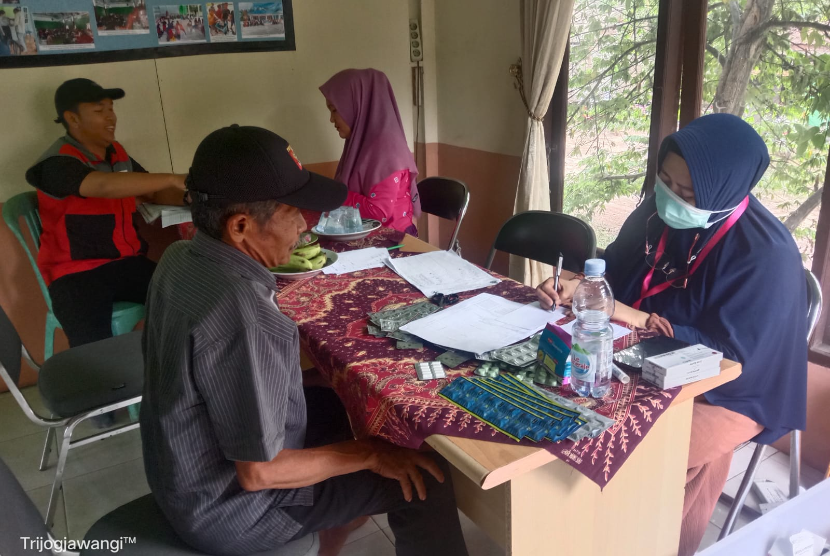 Pada 20 November, PT Borneo Indobara menjalin kerja sama yang erat dengan Rumah Zakat melalui program Desa Ramah Lansia, berkomitmen untuk membangun kembali semangat menjaga kesehatan para lansia. 