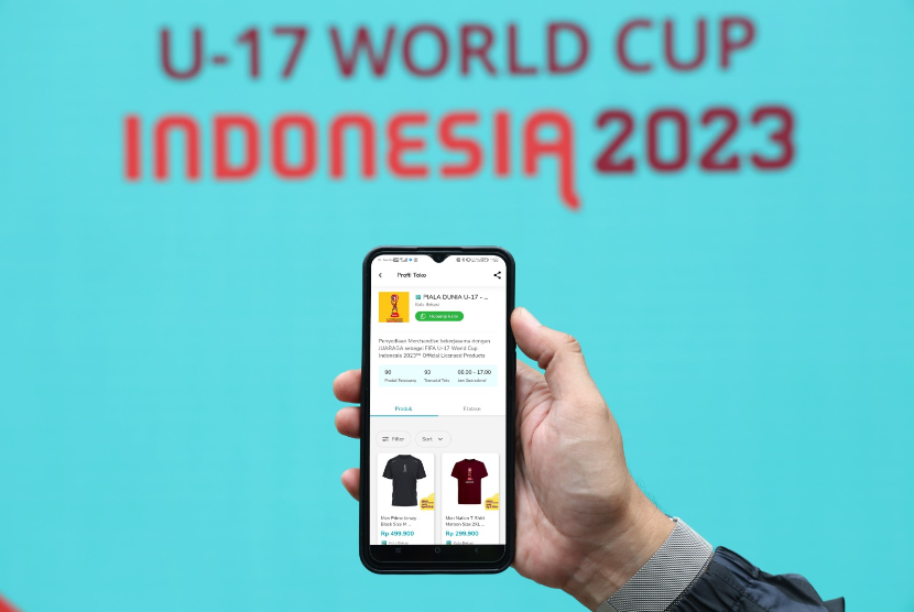 Dalam rangka memeriahkan gelaran FIFA World Cup U-17 di Indonesia, PT PLN (Persero) memberikan hadiah spesial bagi para pelanggannya lewat program Gelegar Bola U-17. 