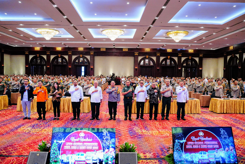 Kapolri Jenderal Listyo Sigit Prabowo berkomitmen memberikan pengamanan terbaik saat perayaan Natal 2023 dan Tahun Baru 2024 terhadap seluruh masyarakat.