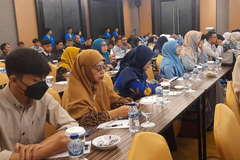 Seminar pemuda digital Universitas BSI (Bina Sarana Informatika) kampus Tasikmalaya berlangsung di Hotel Horison Tasikmalaya, Jawa Barat, pada Kamis (30/11/2023).