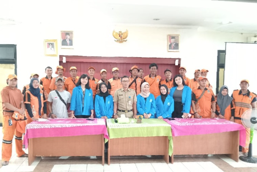 Sebuah inisiatif edukasi lingkungan mencuat dari mahasiswa Prodi Administrasi Perkantoran Universitas BSI (Bina Sarana Informatika) dalam kegiatan proyek MKWK (Mata Kuliah Wajib Kurikulum) Bahasa Indonesia dan Pendidikan Pancasila.