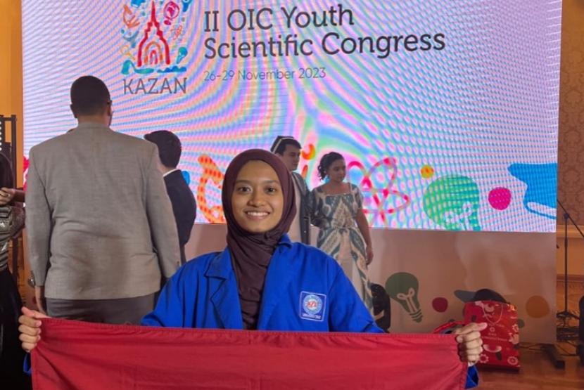 Mahasiswa Universitas BSI (Bina Sarana Informatika), Aliyya Hanifa, mencatat prestasi membanggakan dengan sukses menjalankan tugas presentasi ilmiahnya dalam II OIC Youth Scientific Congress di Kazan, Rusia. 