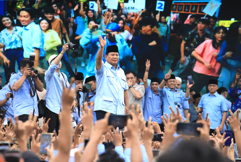 Calon presiden nomor urut 2 Prabowo Subianto mengucapkan selamat atas keberhasilan Timnas sepak bola Indonesia menembus babak 16 besar Piala Asia 2023. 