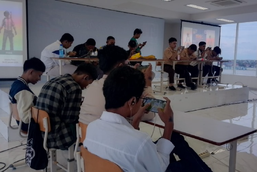 Nusa Mandiri Kreasi (Kompetisi Kreativitas Siswa Indonesia) 2024 merupakan event besar perlombaan antarsiswa SMA/SMKMA/sederajat yang diselenggarakan oleh Kampus Digital Bisnis Universitas Nusa Mandiri (UNM) dalam mendukung kreativitas generasi digital Indonesia. 
