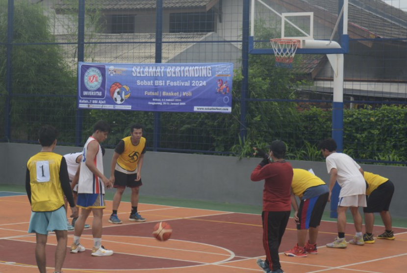 SobiFest menjadi salah satu event bergengsi antarmahasiswa kampus Universitas BSI (Bina Sarana Informatika) untuk mewadahi para mahasiswa yang memiliki bakat di bidang olahraga maupun seni kreatif.