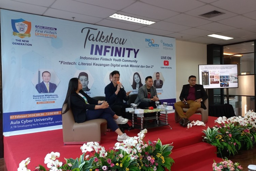 Talkshow Infinity yang digelar oleh Kampus Fintech (Financial Technology) Petama di Indonesia, Cyber University bersama Asosiasi Fintech Indonesia (AFTECH) kenalkan seputar investasi kepada para pesertanya. 
