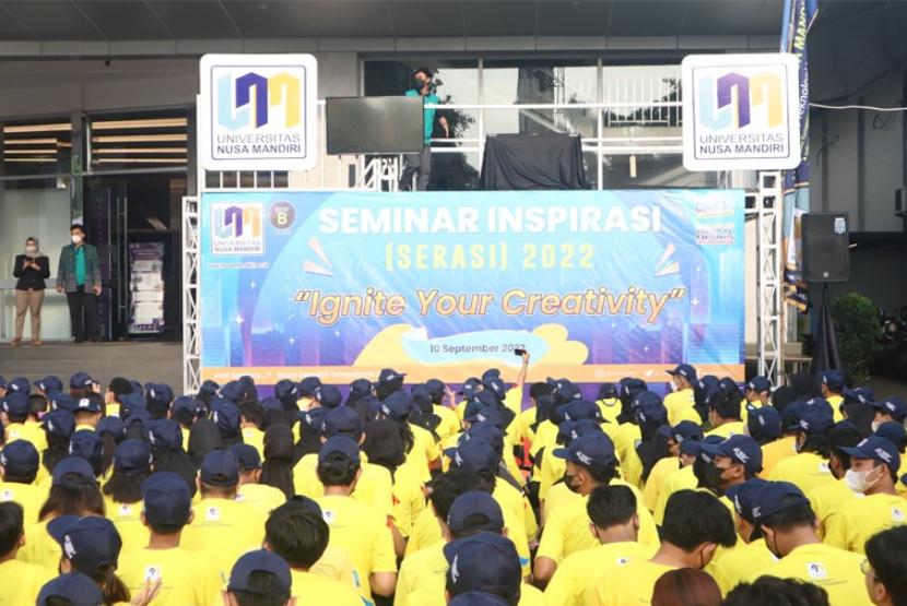 Seminar Inspirasi (Serasi) dengan mengangkat tema “Elevate Your Digital Business” menjadi salah satu kegiatan untuk menyambut mahasiswa baru (maba) di Universitas Nusa Mandiri (UNM).