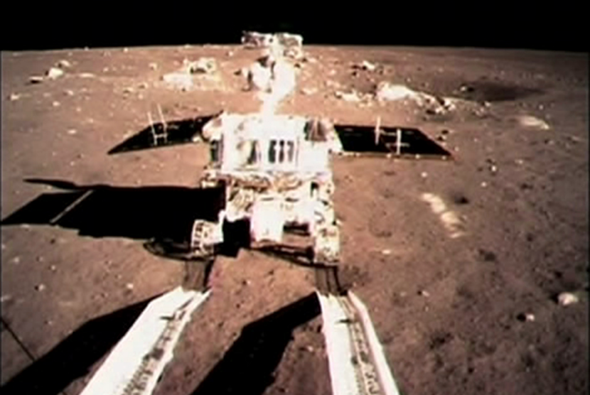 Dalam foto yang diambil pada tanggal 15 Desember 2013 yang diambil dengan kamera internal wahana penjelajah bulan Chang