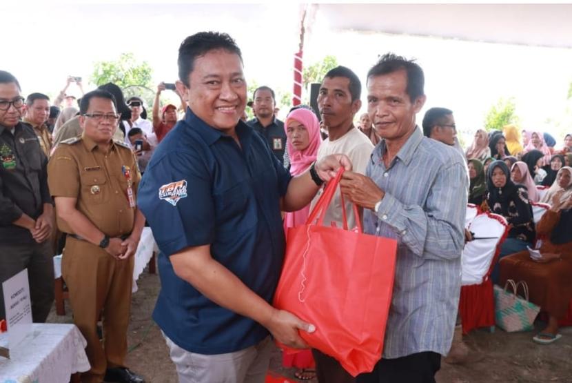 Pemprov Kalteng salurkan beras subsidi pada Pasar Murah di Kabupaten Kapuas, Selasa (19/3/2024). 