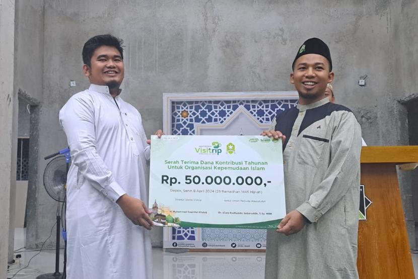 Visitrip, sebuah vendor travel Umroh dan Haji terdepan di Jakarta, menunjukkan komitmennya terhadap pengembangan sosial dengan menyumbangkan dana Corporate Social Responsibility (CSR) sebesar Rp 50 juta kepada Pengurus Pusat (PP) Pemuda Hidayatullah. 