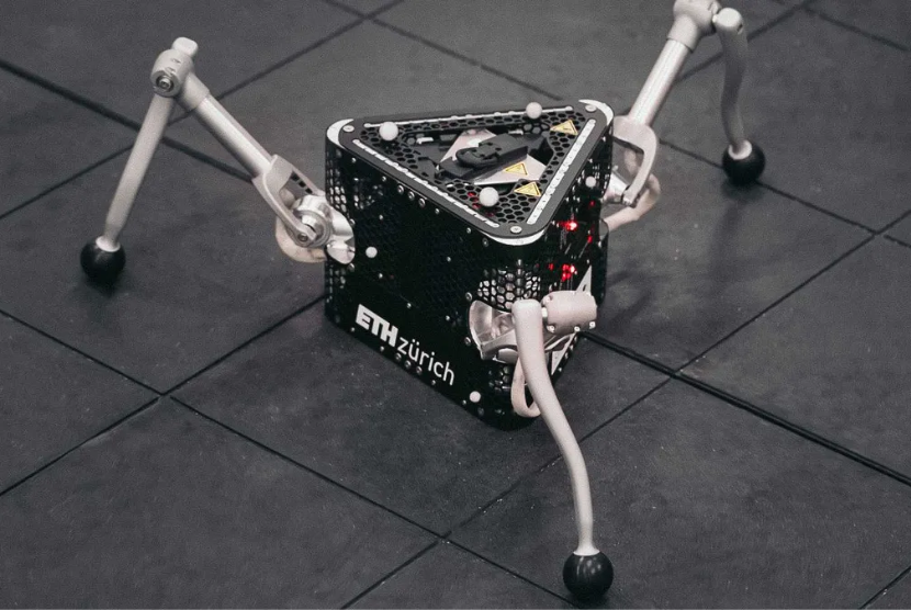 Robot berkaki tiga bernama SpaceHopper dapat membantu mengatasi tantangan-tantangan dalam menjelajahi lingkungan dengan gravitasi rendah