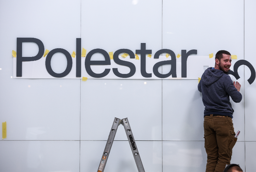 Logo Polestar. Polestar akan meluncurkan ponsel berbasis AI.