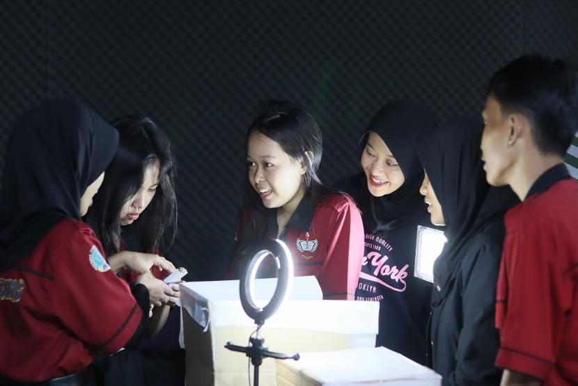 Kampus Digital Kreatif Universitas BSI (Bina Sarana Informatika) dan Pusat Pelatihan dan Pengembangan Pendidikan (P4) Jakarta Barat akan mengadakan workshop BSI Digination dengan tema 