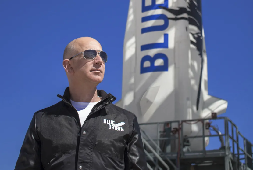 Jeff Bezos meluncurkan Blue Origin setelah vakum dua tahun.