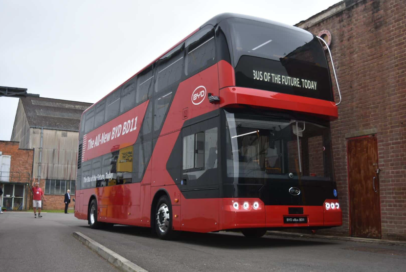 Bus BYD BD11 yang diprediksi akan menjadi New Routemaster di London, Inggris.
