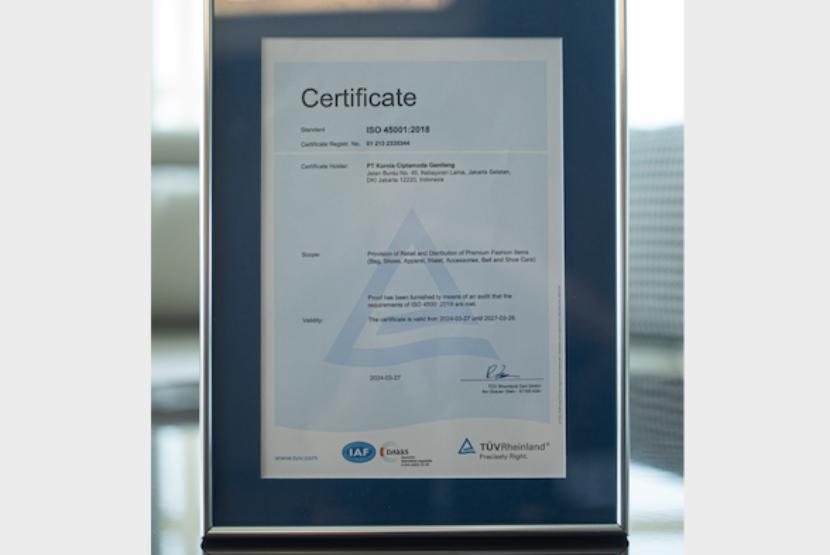  PT Kurnia Ciptamoda Gemilang (KCG) raih sertifikasi ISO 45001:2018.