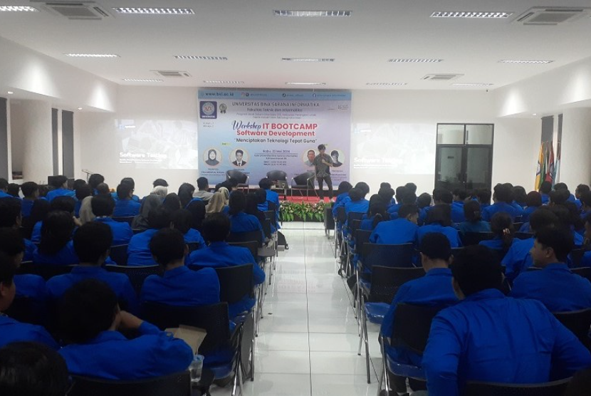 Workshop IT Bootcamp dengan tema Software Development “Menciptakan Teknologi Tepat Guna” dengan menghadirkan Daniel Alexander dari PT Systeric sebagai narasumber.