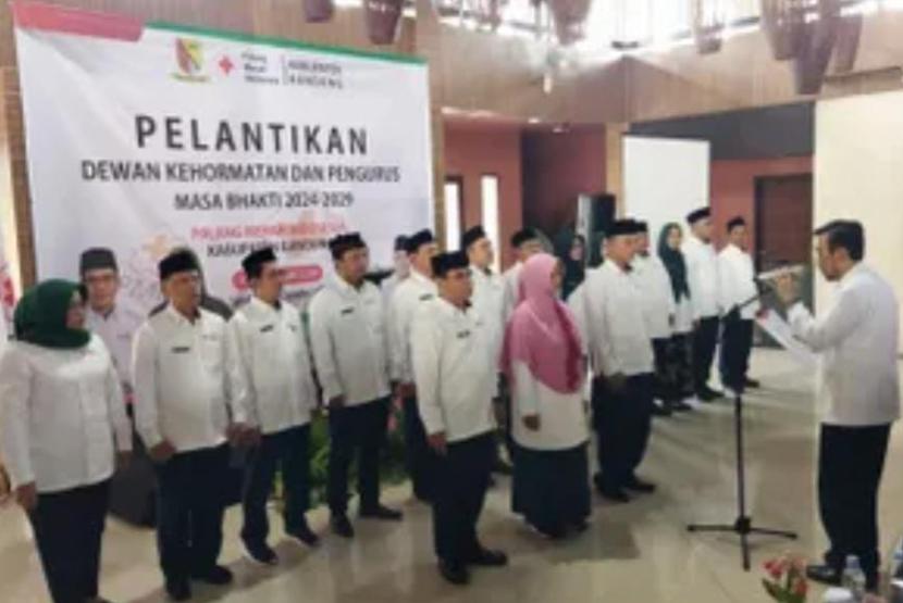 Bupati Bandung HM Dadang Supriatna atau Kang DS mengapresiasi peran serta dan pengabdian Palang Merah Indonesia (PMI) Kabupaten Bandung selama ini. 
